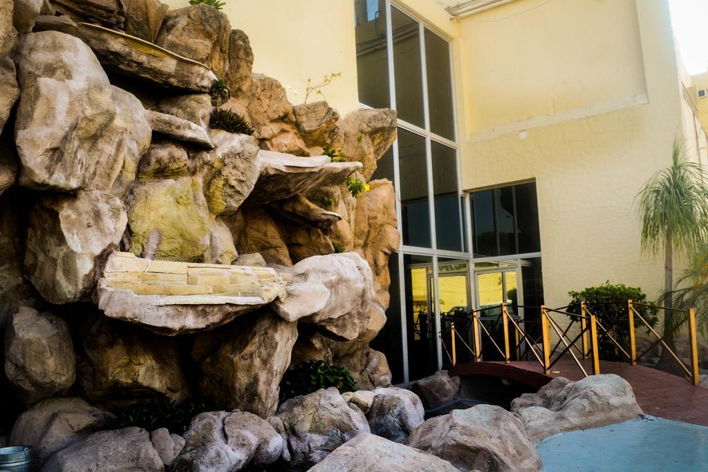 Hotel Villa Cahita Los Mochis Bagian luar foto