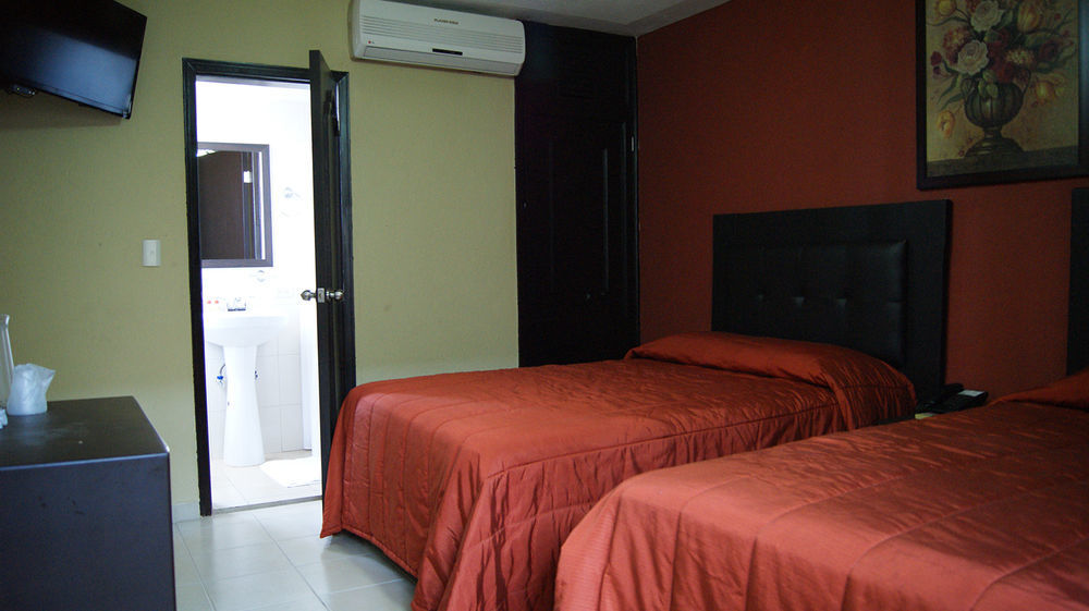 Hotel Villa Cahita Los Mochis Bagian luar foto