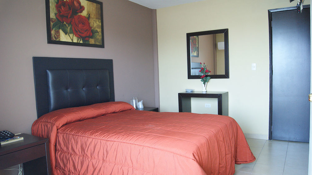Hotel Villa Cahita Los Mochis Bagian luar foto